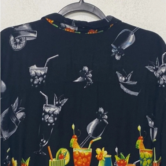 Malibu Dreams Mens Hawaiian Multicolor Novelty Button Down Cocktail Shirt Size L - Picture 8 of 9